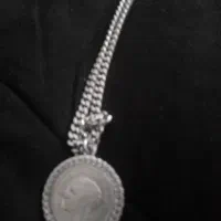 زنجیرو پلاک .طول زنجیر ۸۰ سانت
