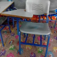 صندلی دانش اموز