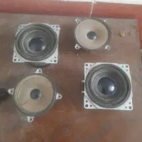 چهار عدد بلندگو  به همراه سیم