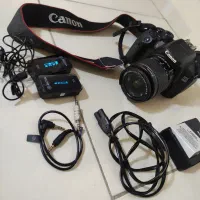 دوربین عکاسی و تصویربرداری کنون به همراه میکروفون