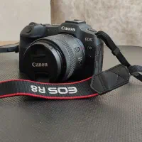 دوربین کنون R8