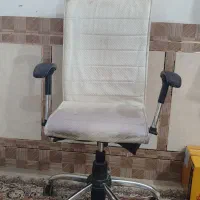 صندلی گردون وچرخ دار در سوسنگرد