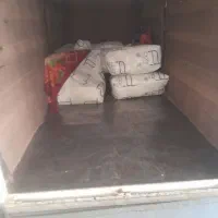 کارگر باربر حمل اثاث خونه یخچال گاو صندوق