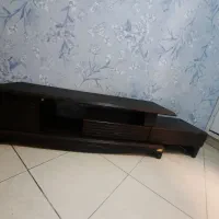 میز تلویزیون و میز تحریر و جعبه جواهر و تسبیح