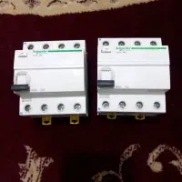 محافظ جان ۴پل ۳فاز اشنایدر