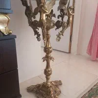 برنز میز کنار سالنی