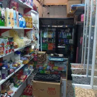 فروشنده آقا خانوم