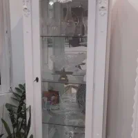 ویترین سفید کاملا سالم