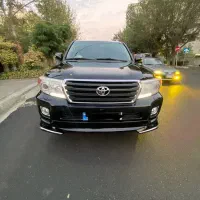 لندکروز ۲۰۱۱مشکی داخل مشکی بی رنگ