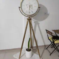 ساعت پایه دار