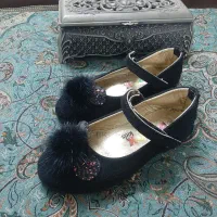 یک جفت کفش عروسکی دخترانه