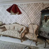 آباژور ایستاده