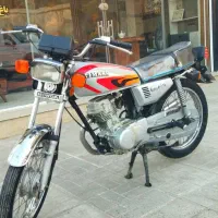 هوندا ۱۲۵ مدارک و پلاک درحد صفر