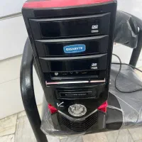 کیس کامپیوتر و مانیتور