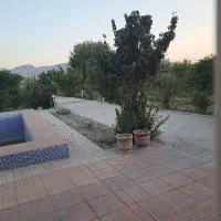 نگهبان مجموعه باغ