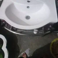 سنگ روشویی ایستاده