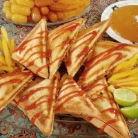به یک نیرو جهت کار در کافه نیازمندیم