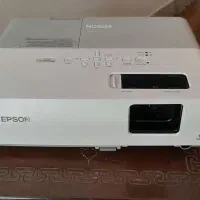 فروش ویژه ویدئو پروژکتور VGA خور برای کلاس درس