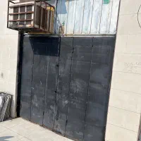 درب آهنی ماشین رو