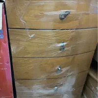 میزآرایشی و دارور