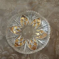 یک دست پیش دستی و یک شیرینی خوری