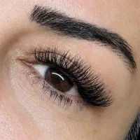 مدل اکستنشن مژه به صورت محدود