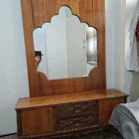 میز آرایشی چوب گردویی قدیمی کلکسیونی