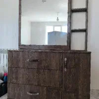 دراور .با آینه بزرگ سالم تمیز