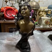 مجسمه برنز