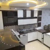 فروش کابینت هایگلاس براق چوب ترک...در حد نو