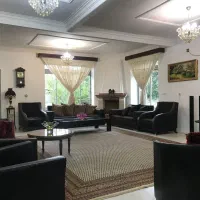 ویلا ۴۲۰ متر و ۱۷۰ متر بنا در اوایل چمران