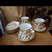 تعدادی ظروف وسایل آشپزخانه