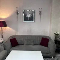 مبلمان و تخت‌ومیزآینه