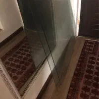 شیشه ی میز ناهار خوری ،یک متر در دومتر بود