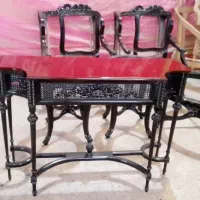 اجرای رنگ کاری و پلی استر کاری انواع سرویس چوب