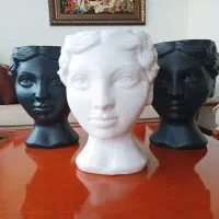 سه عدد گلدان سرامیکی و سفالی چهره یونانی