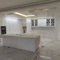 طراحی و اجرای دکوراسیون کابینت کمد هایگلاس mdf