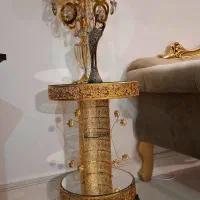 آباژور و میز