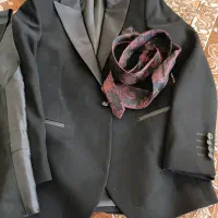 کت وجلیقه وکروات