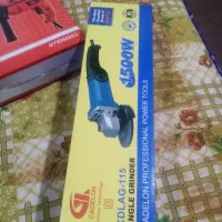 یه دیلر و یه مینی فرز نو