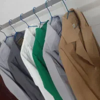 تعدادی لباس به علت تغییر شغل