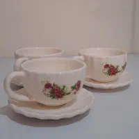 فنجون نعلبکی گل سرخی