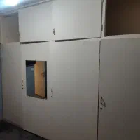 در کمد دیواری