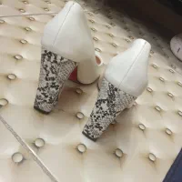 کفش پاشنه بلند