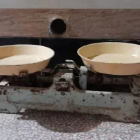 ترازو قدیمی
