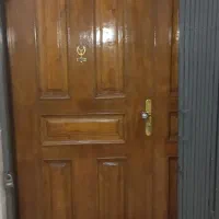 درب چوبی دو لنگه با حفاظ