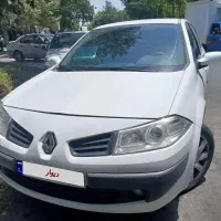 رنو مگان ۲۰۰۰
