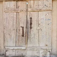 درب چوبی حیاط