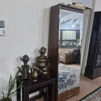 جا کفشی و ساعت ایستاده