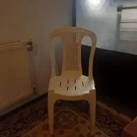 فروش میزغذاخوری ۴نفره.موکت.صندلی پلاستیکی